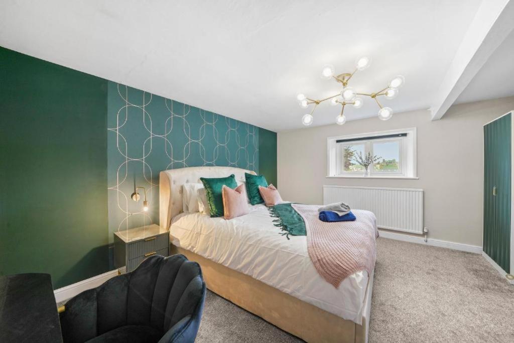 Deluxe 5 Bed In Central Whitby - Parking - Hot Tub Exterior photo